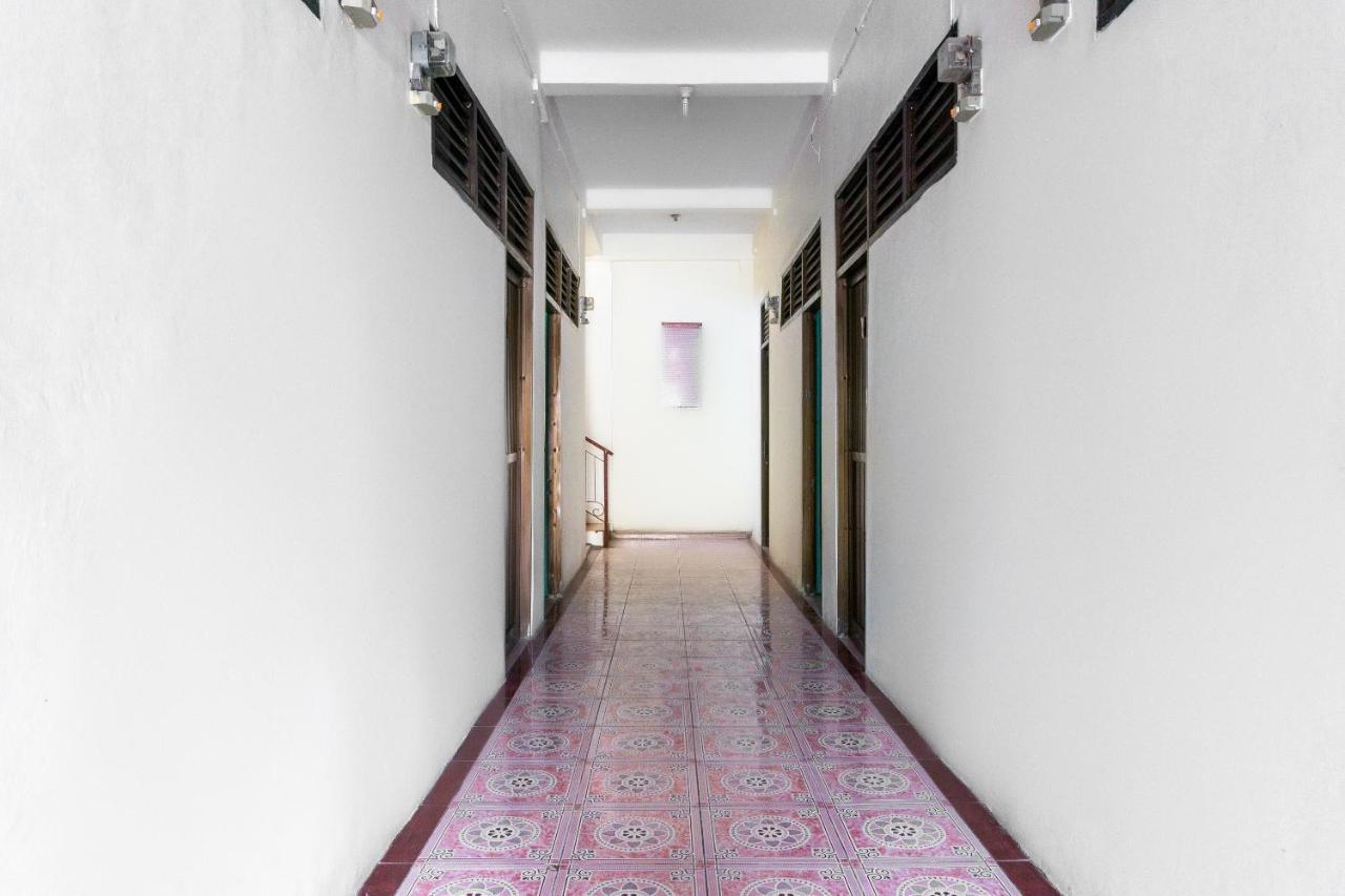 Oyo 3095 Semarapura Homestay Makassar Kültér fotó