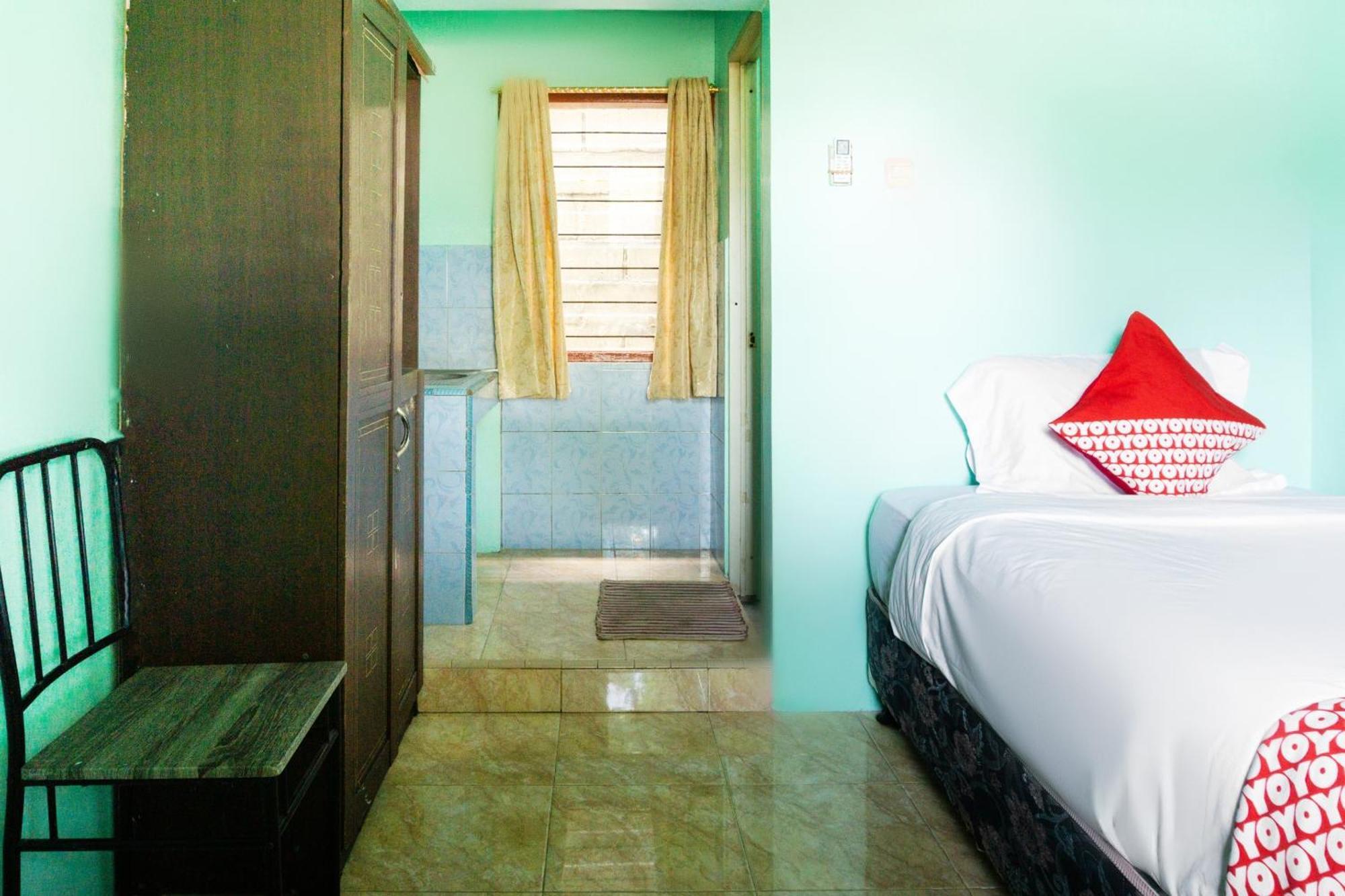 Oyo 3095 Semarapura Homestay Makassar Kültér fotó