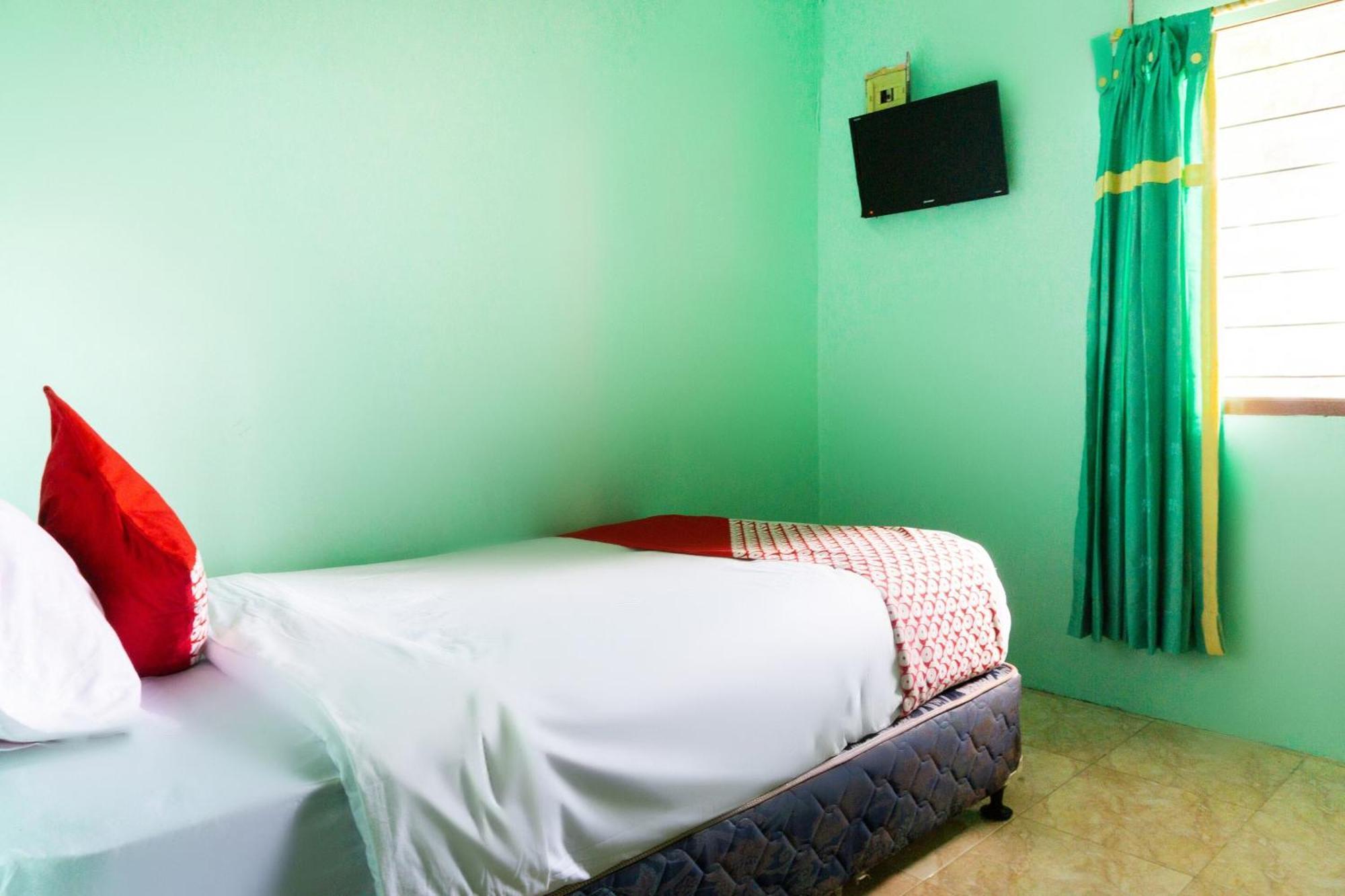 Oyo 3095 Semarapura Homestay Makassar Kültér fotó