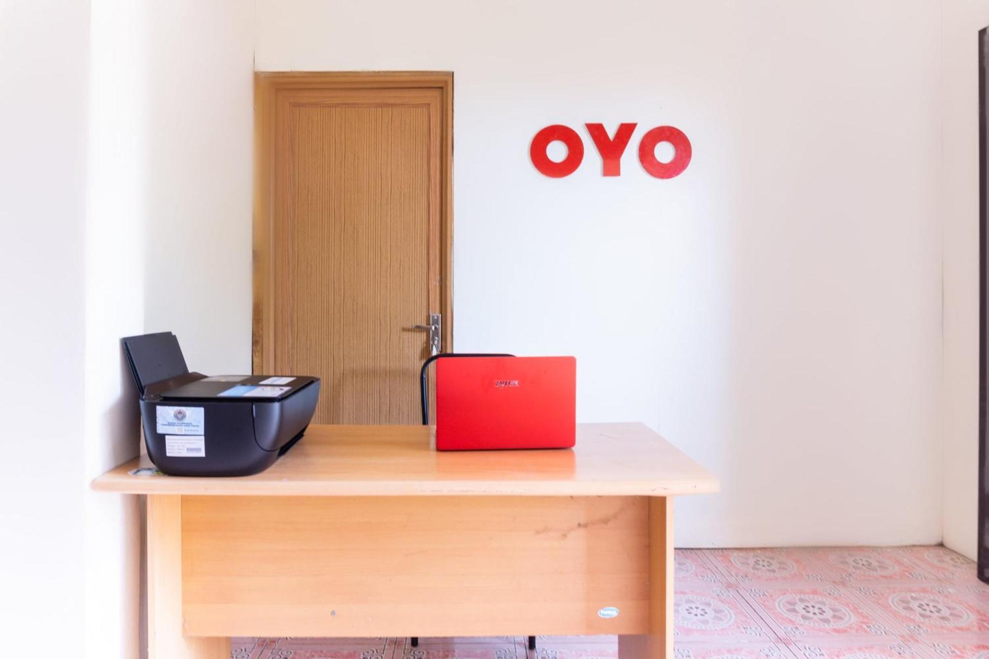 Oyo 3095 Semarapura Homestay Makassar Kültér fotó