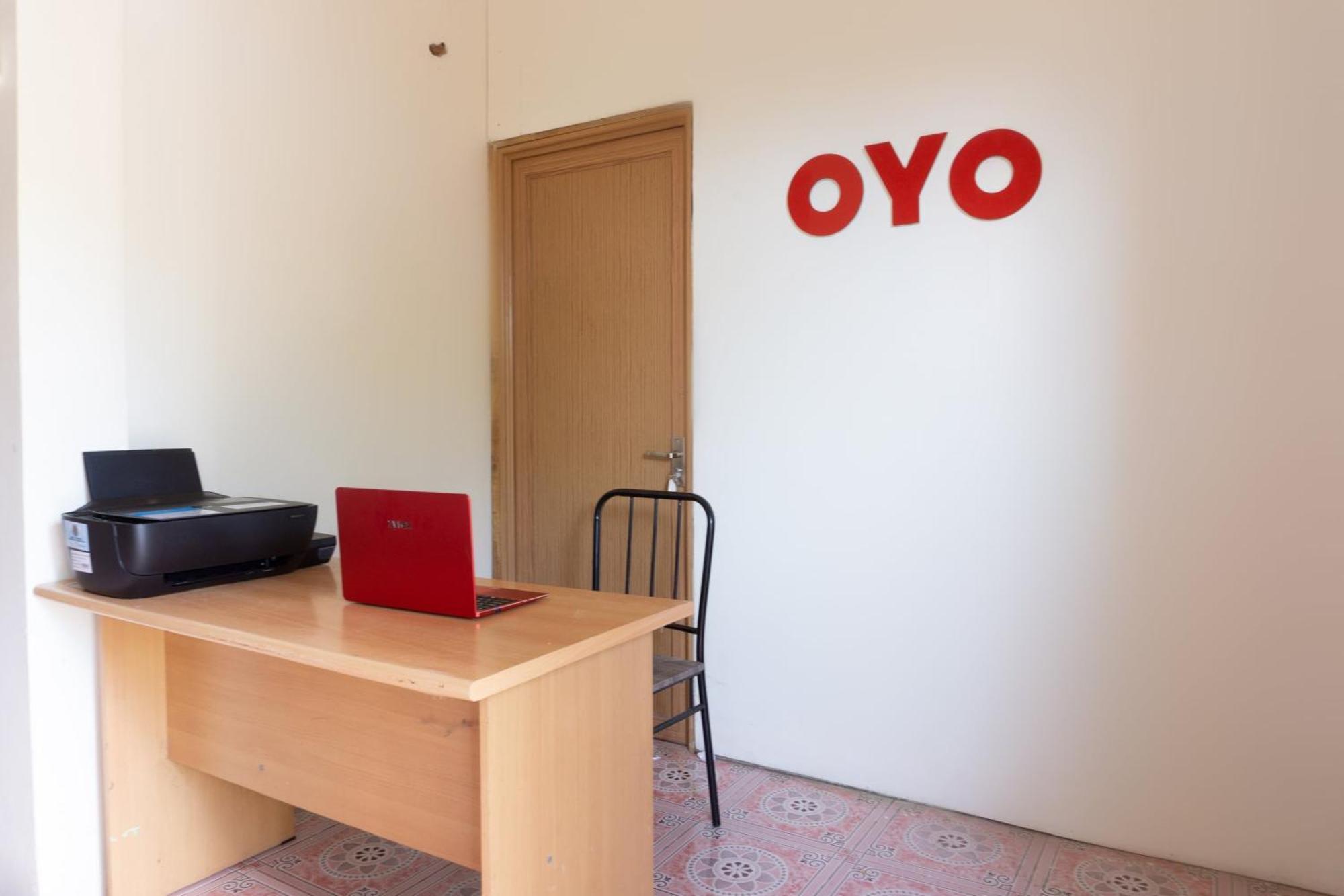 Oyo 3095 Semarapura Homestay Makassar Kültér fotó